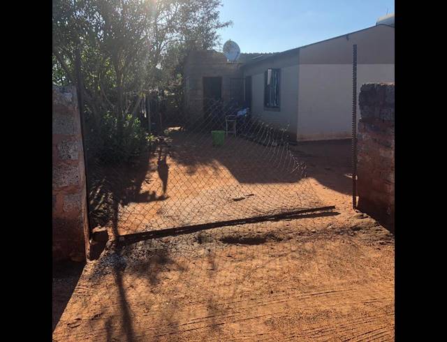 2 BEDROOM HOUSE FOR SALE IN ROODEKOP EXT 21